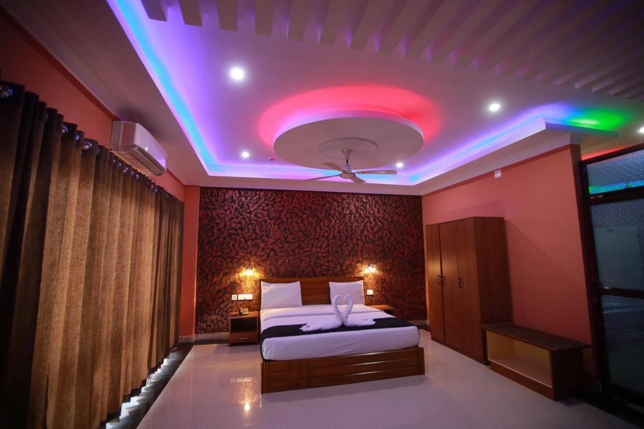 Tranquil Greens Ramakkalmedu Exterior photo